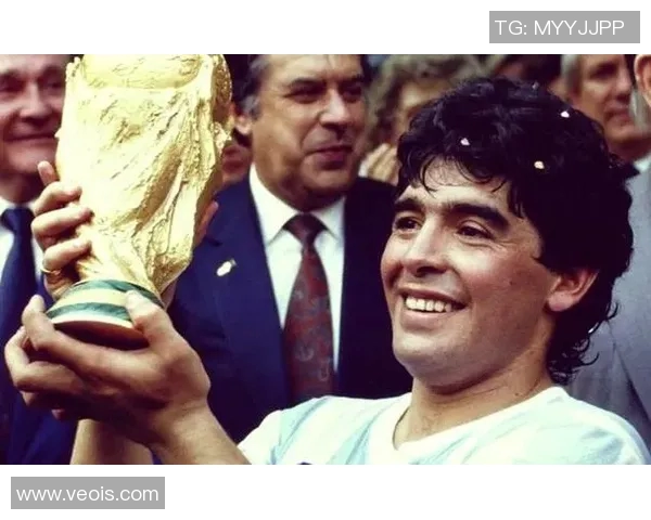 史上最厉害的足球明星背后的传奇故事与辉煌成就揭秘 史上最厉害的足球明星背后的传奇故事与辉煌成就揭秘